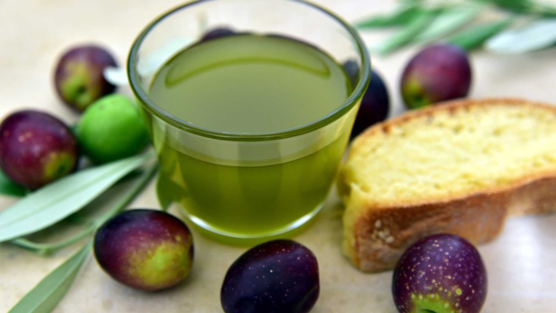 Gefiltertes oder ungefiltertes Olivenöl
