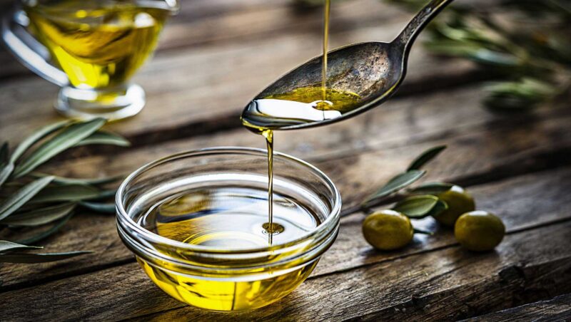 Welcher Preis in €  ist für 0,5 Liter Olivenöl angemessen?